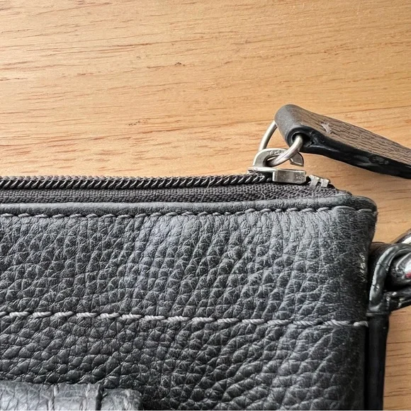 Coach Black Pebbled Leather Crossbody Bag Turnlock Pocket - Picture 5 of 10